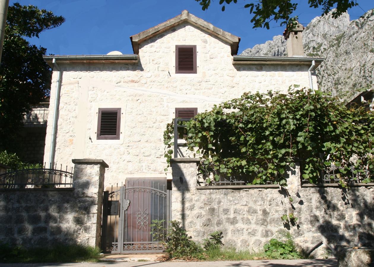 Holiday Home Ametist Kotor Exterior foto