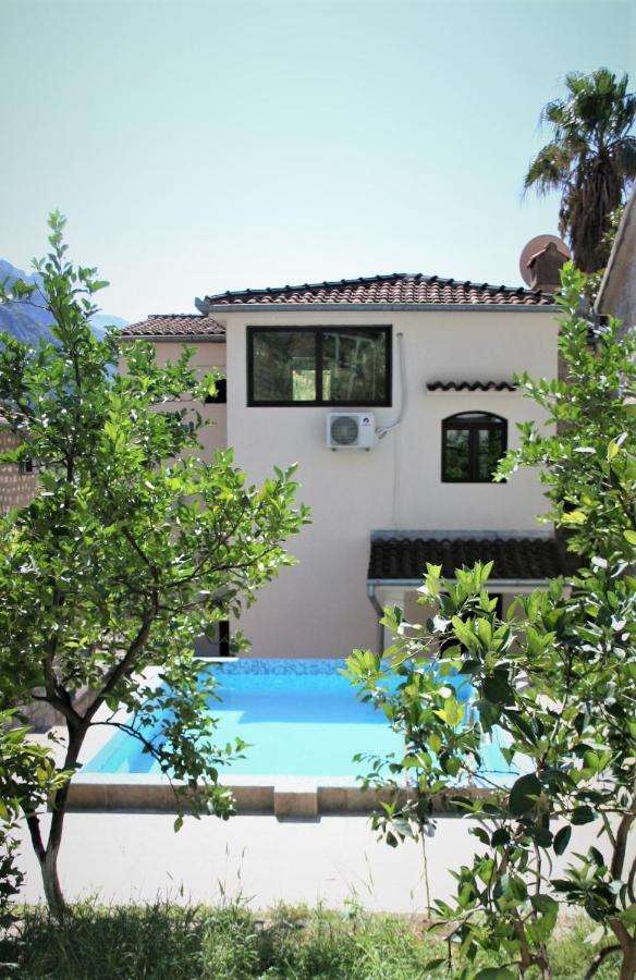Holiday Home Ametist Kotor Exterior foto